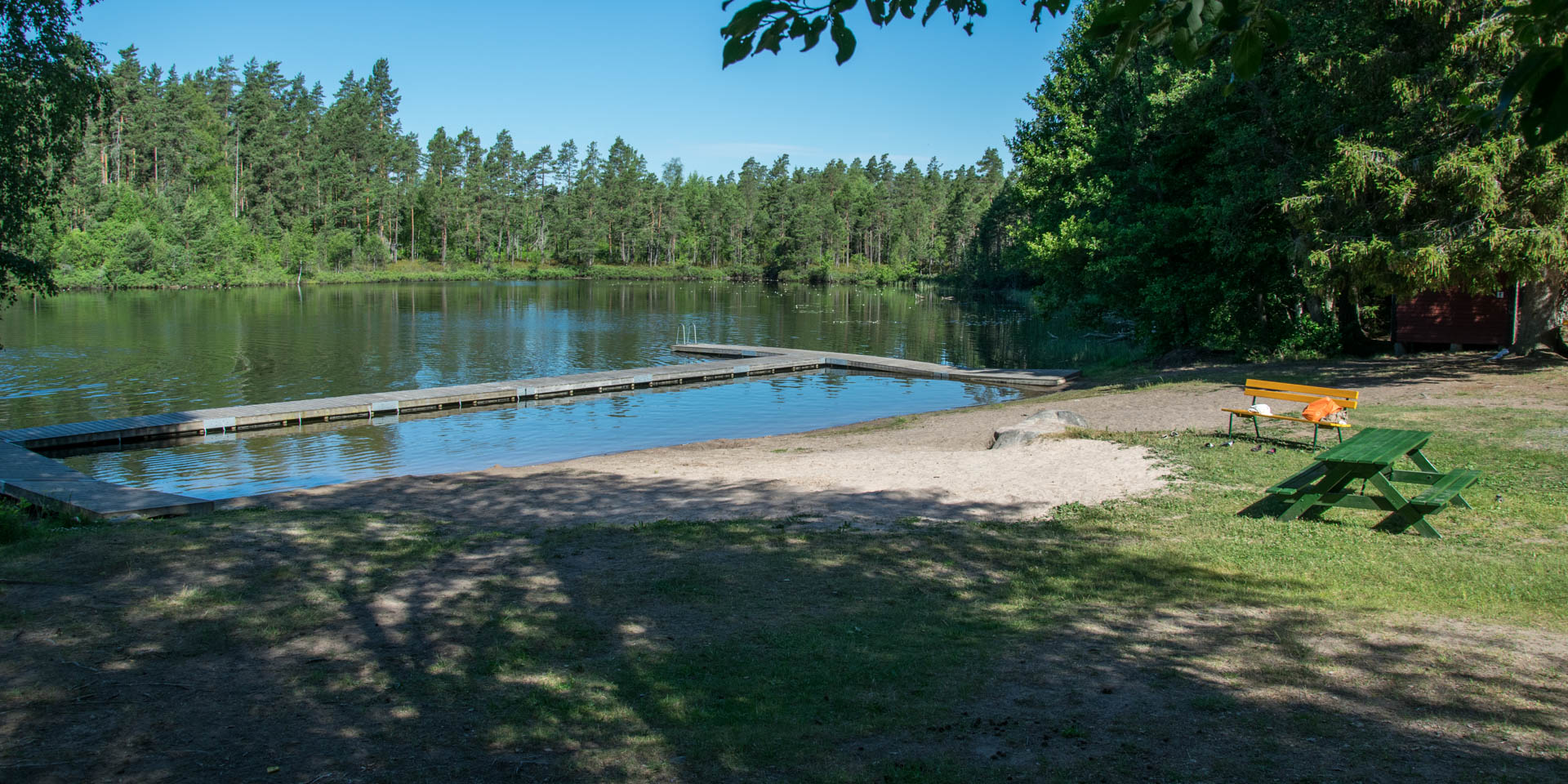 Hårdasjön, Landsbro