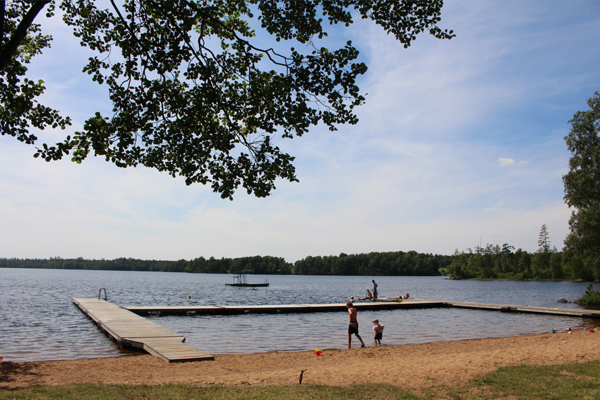 Djupasjön, Yxnanäs
