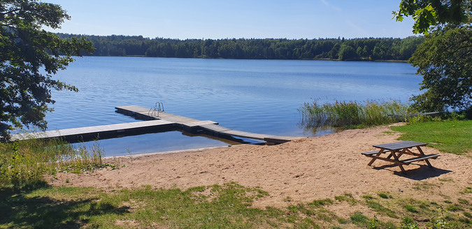 Tisnaren, Byle