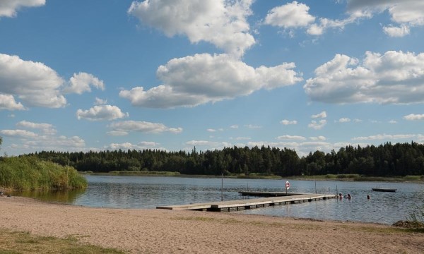 Testenbadet
